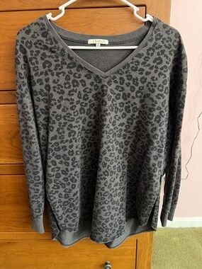 Z Supply Gray Leopard V-Neck Sweater Top